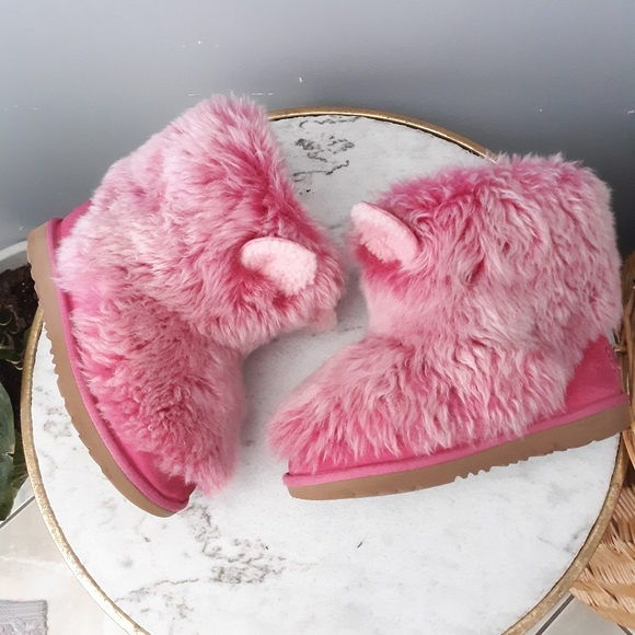 ugg pinkipuff boots